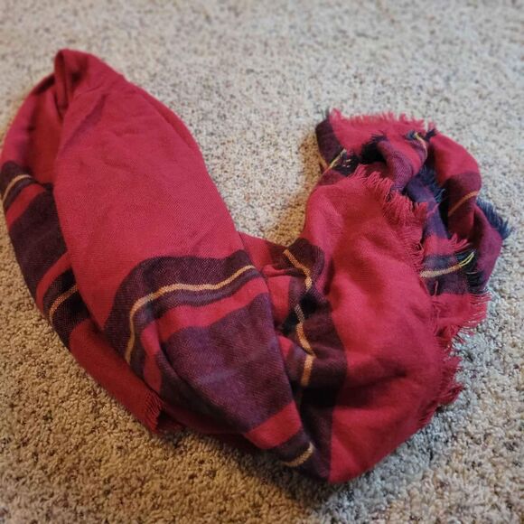 Women's One Size Blanket Scarf - Picture 3 of 3